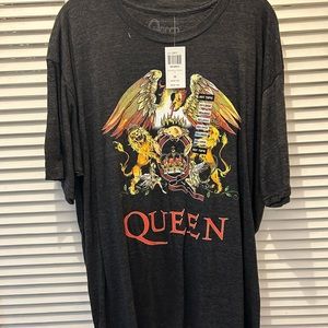 Queen T-shirt XXL Hot Topic NWT